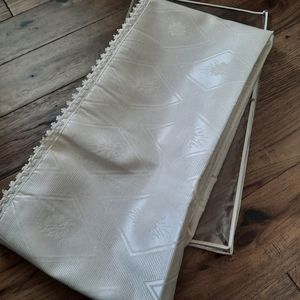 Vintage Queen Size Diamond and Floral Print Cream Coverlet